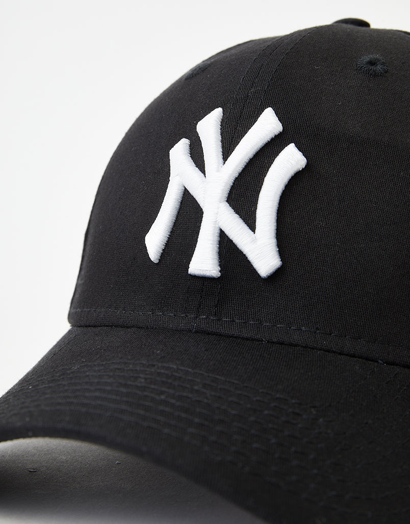 New Era 39Thirty League Basic New York Yankees Cap - Black/White