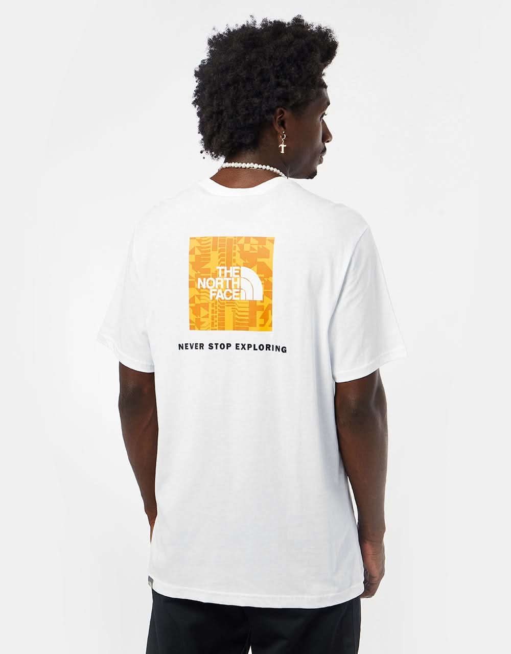 The North Face Redbox T-Shirt - TNF White/Summit Gold