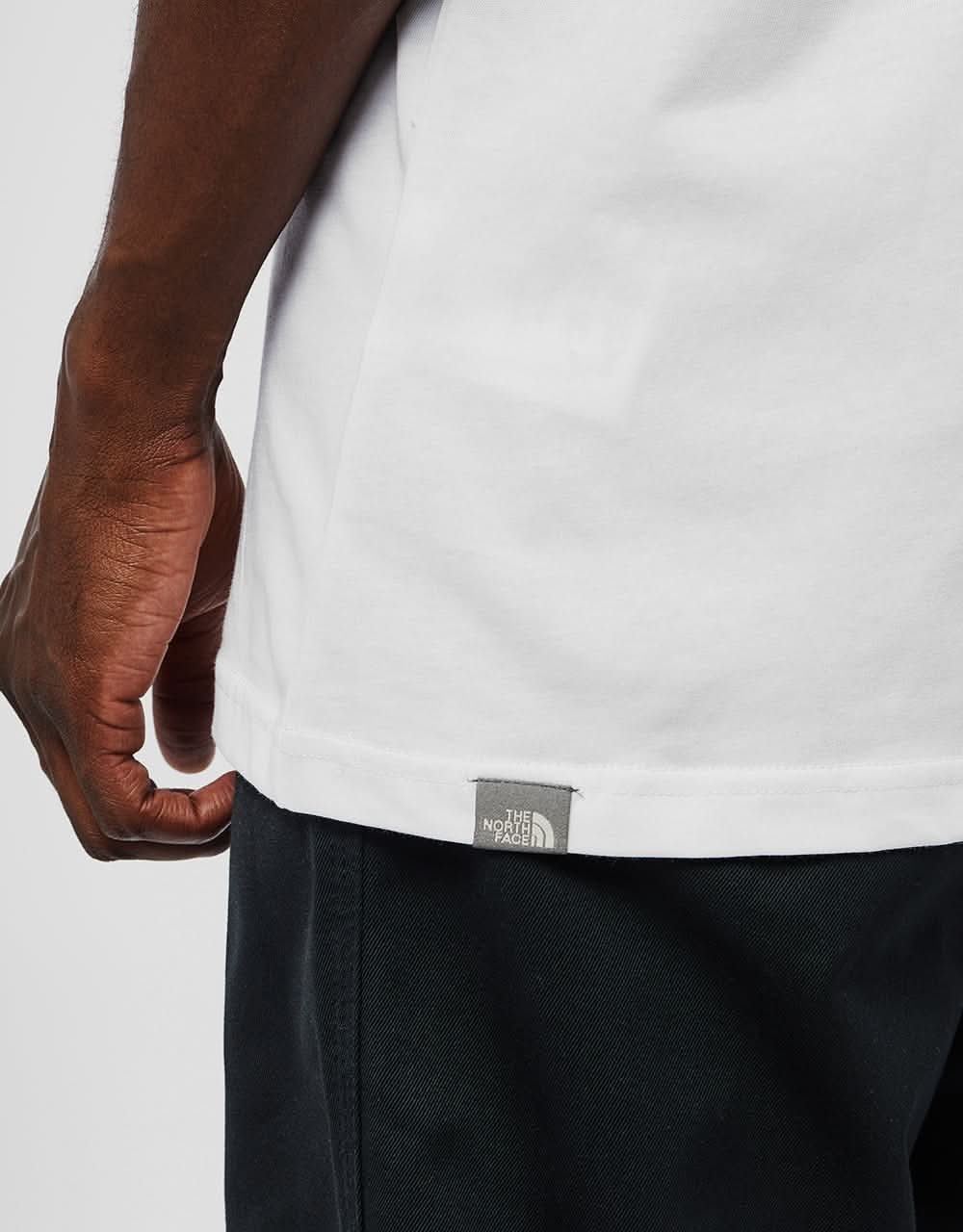The North Face Redbox T-Shirt - TNF White/Summit Gold