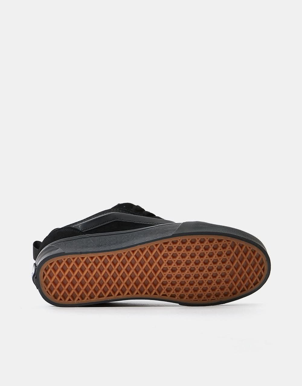 Vans Knu Skool Skate Shoes - Black/Black
