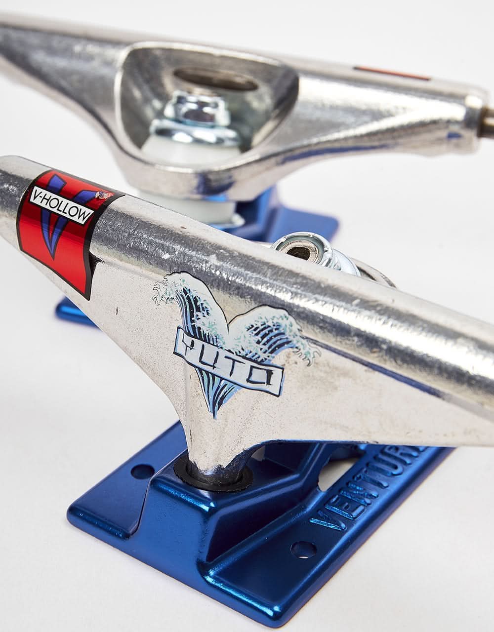 Venture Yuto Great Wave V Hollow 5.2 High Skateboard Trucks (Pair)