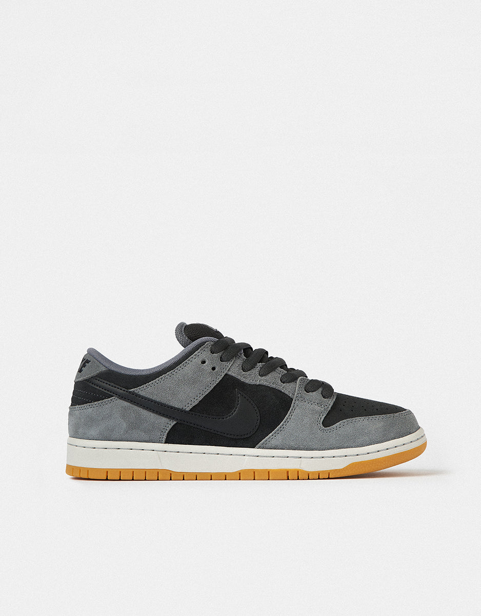 靴 Nike SB Dunk Low Pro \"Cool Grey/Black\" Nike SB Dunk Low Pro Cool Grey FJ1674-002