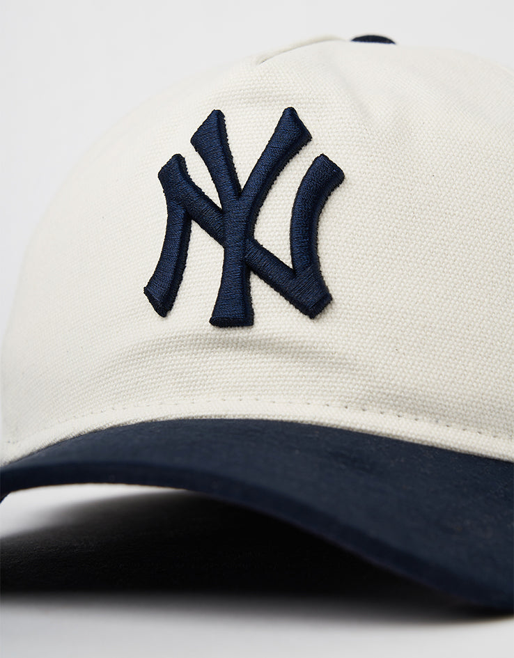 New Era New York Yankees Script PC Golfer Snapback Cap - Ivory