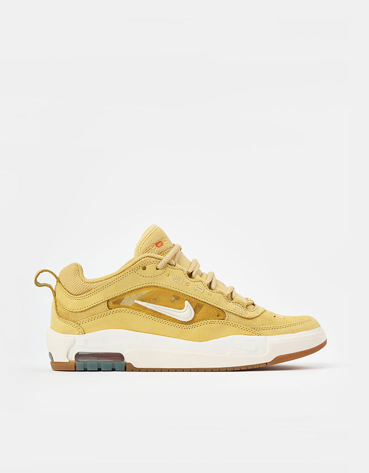 nike air max axis gold