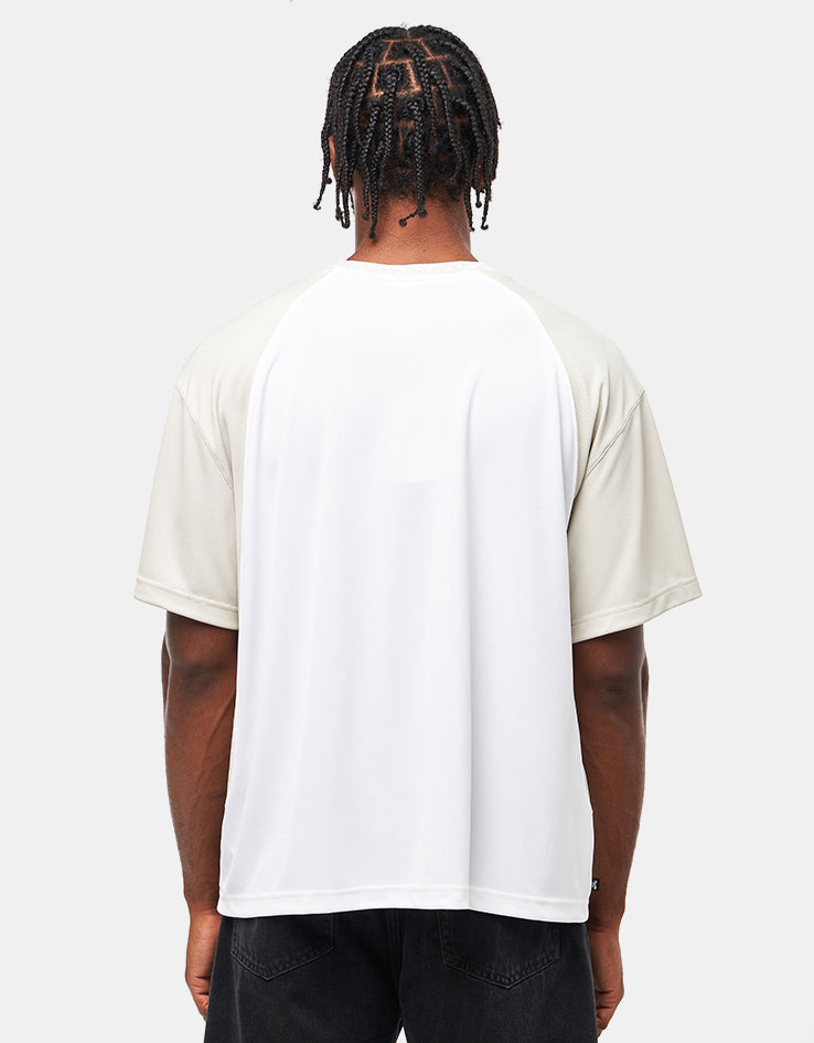 Nike SB Dri-Fit Knitted Jersey - White/Light Bone/Black Nike SB Dri-Fit Knitted Jersey - White/Light Bone/Black