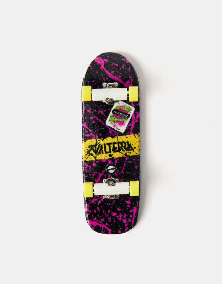 BACK TO THE FUTURE MADRIDVALTERRAスケートボード Madrid x Valterra 'Back To The Future' Fingerboard Replica 1.25