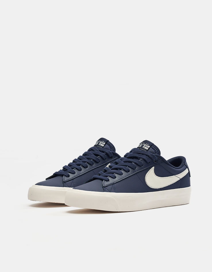 Nike sb zoom blazer low pro gt 27.0 靴下付き Nike SB Zoom Blazer Low Pro GT Skate Shoes - Blue Void/Sail-Blue