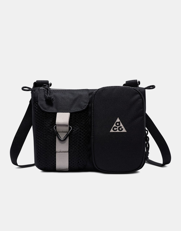 バッグ NIKE ACG DAYMAX Crossbody Bag Nike ACG Daymax Cross Body Bag - Black/College Grey/College Grey