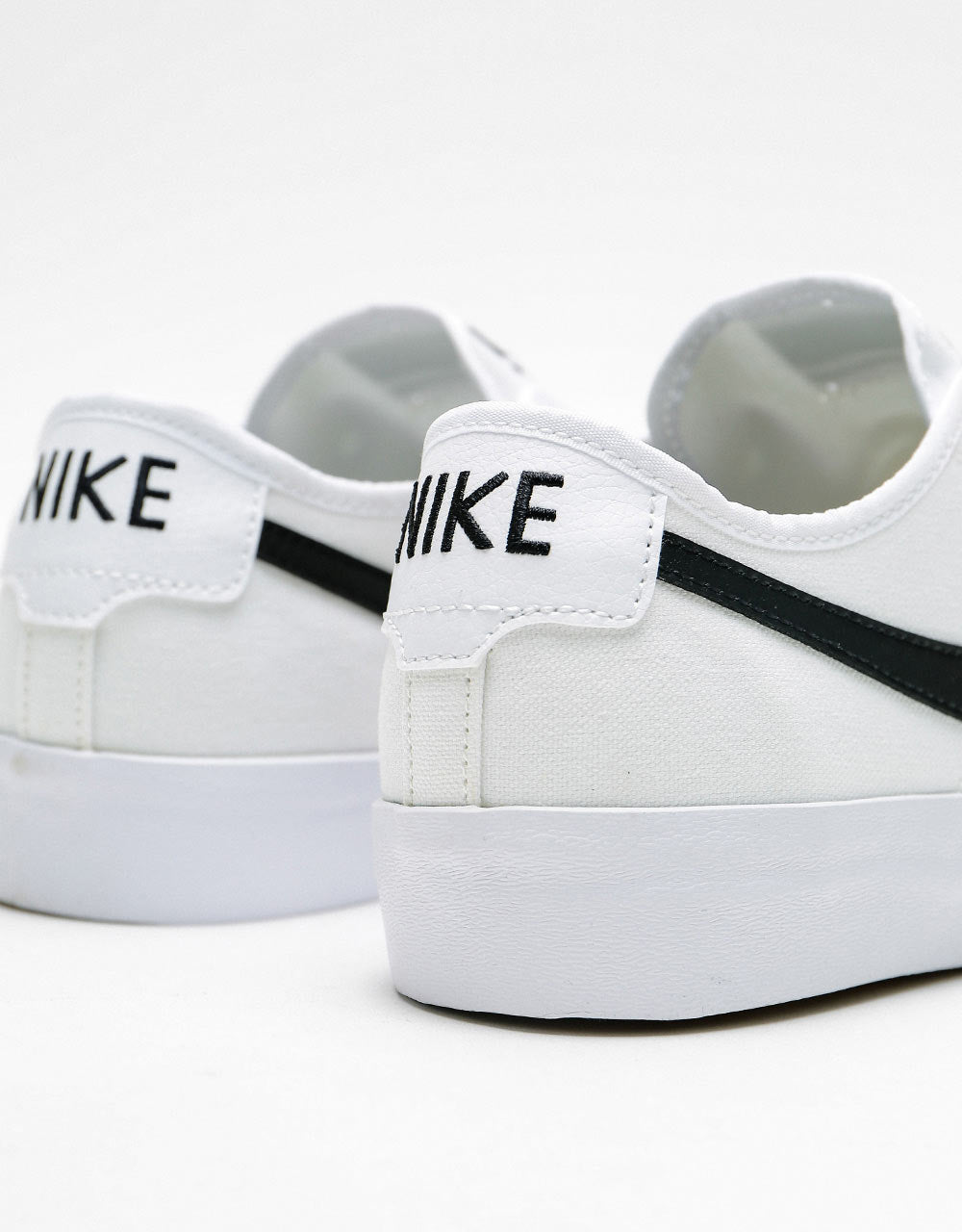 Nike SB BLZR Court Skate Shoes - White/Black-White-Black