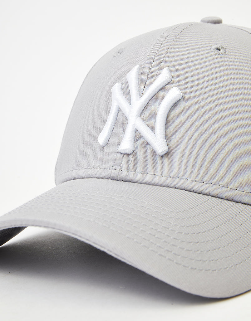 New Era 39Thirty League Basic New York Yankees Cap - Grey/White