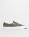 Vans Classic Slip-On Skate Shoes - (Canvas) Grape Leaf/True White