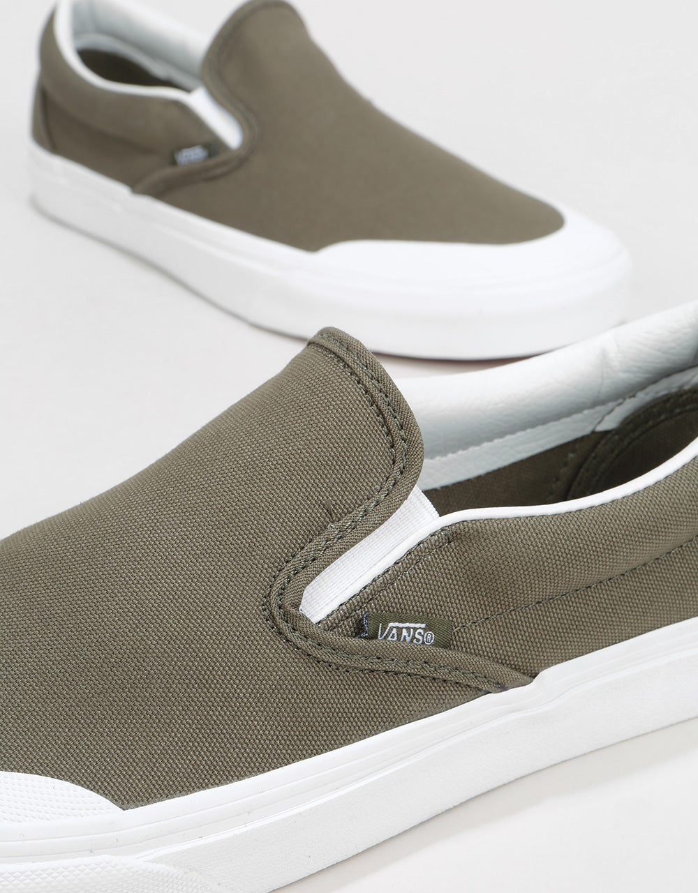 Vans Classic Slip-On Skate Shoes - (Canvas) Grape Leaf/True White