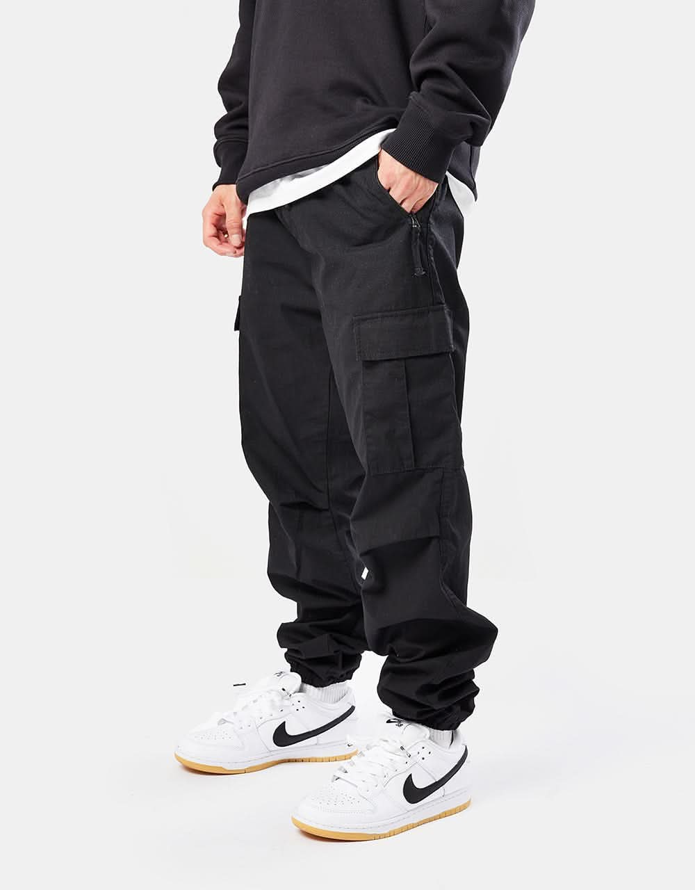 Carhartt WIP Cargo Jogger - Black (Rinsed)