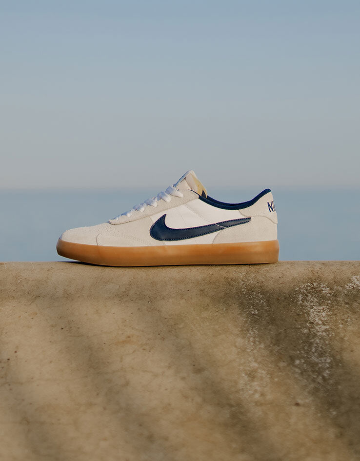 Nike SB Heritage Vulc Skate Shoes - Summit White/Navy-White-Gum Light Brown