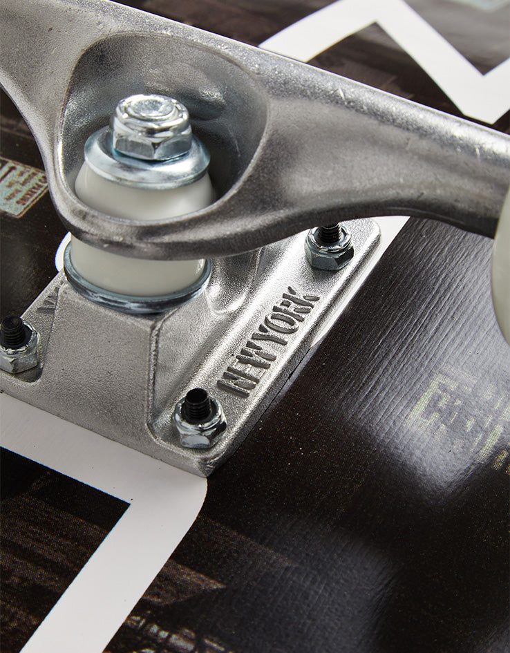 Zoo York OG 95 Logo Block Chrysler Complete Skateboard