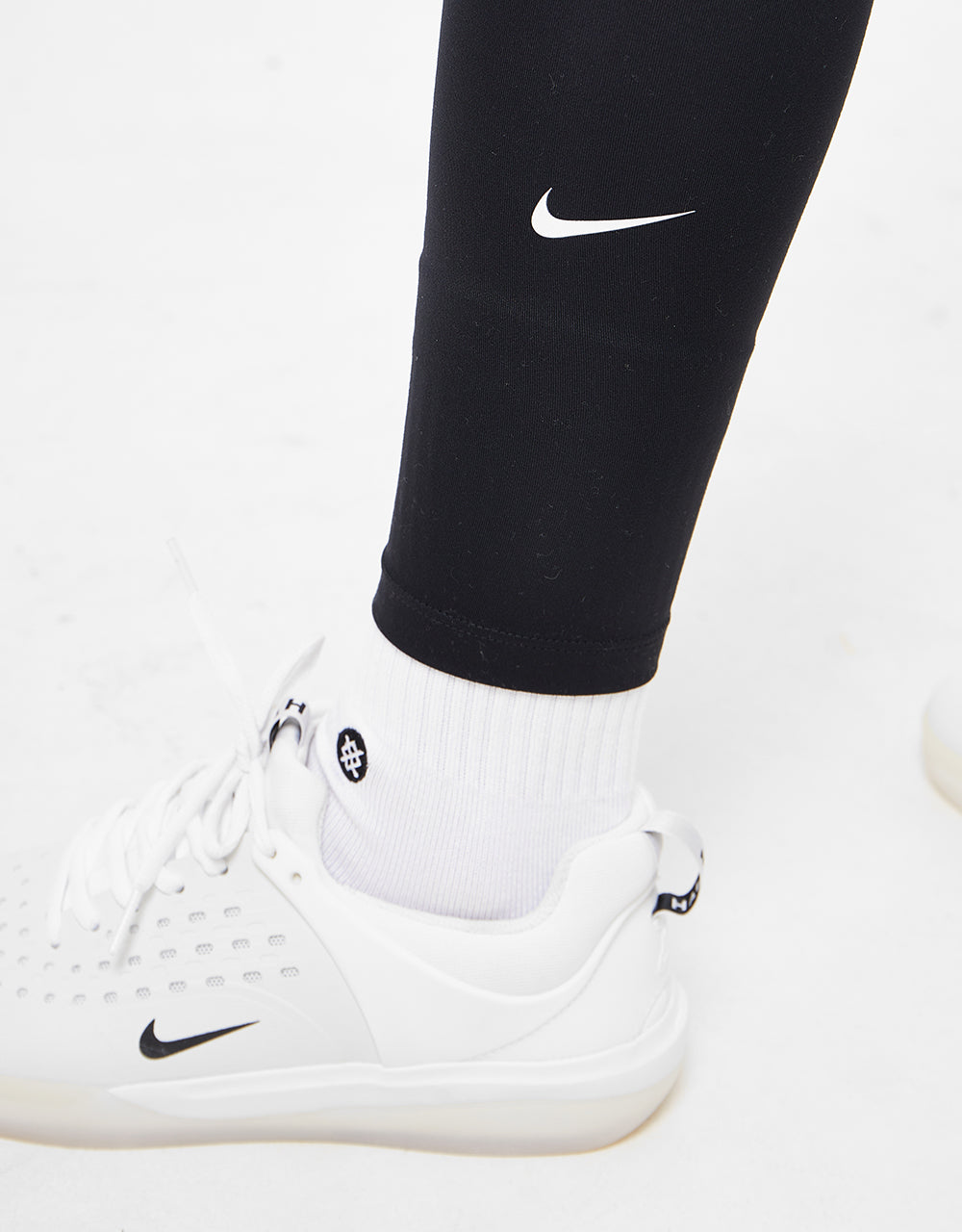Nike Dri-FIT One Mid-Rise Leggings
