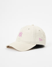 New Era 9Twenty®New York Yankees Mini Logo Cap  - Light Pink
