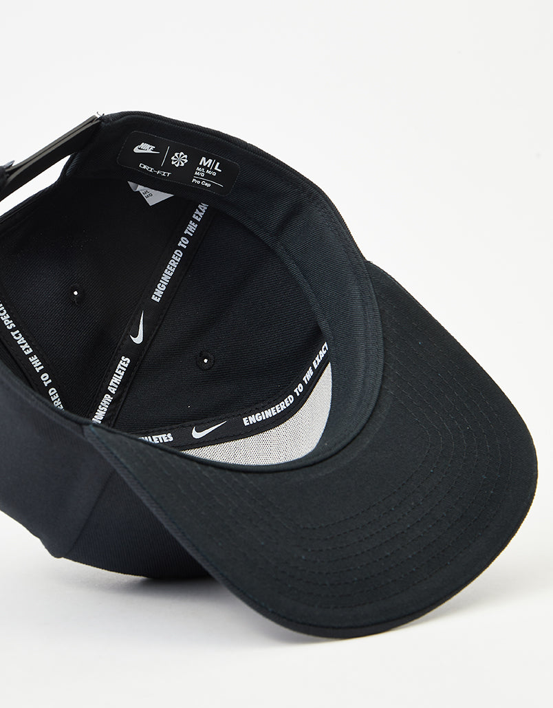 Nike Dri-Fit Pro Futura Snapback Cap - Black/Black/Black/White