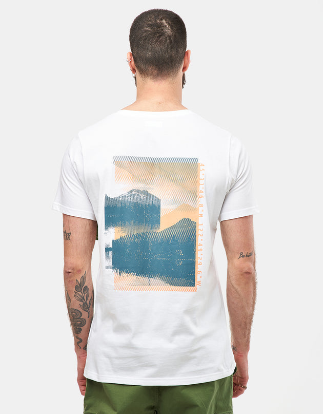 Columbia Rapid Ridge™ Back Graphic T-Shirt - White/Tonal Treescape