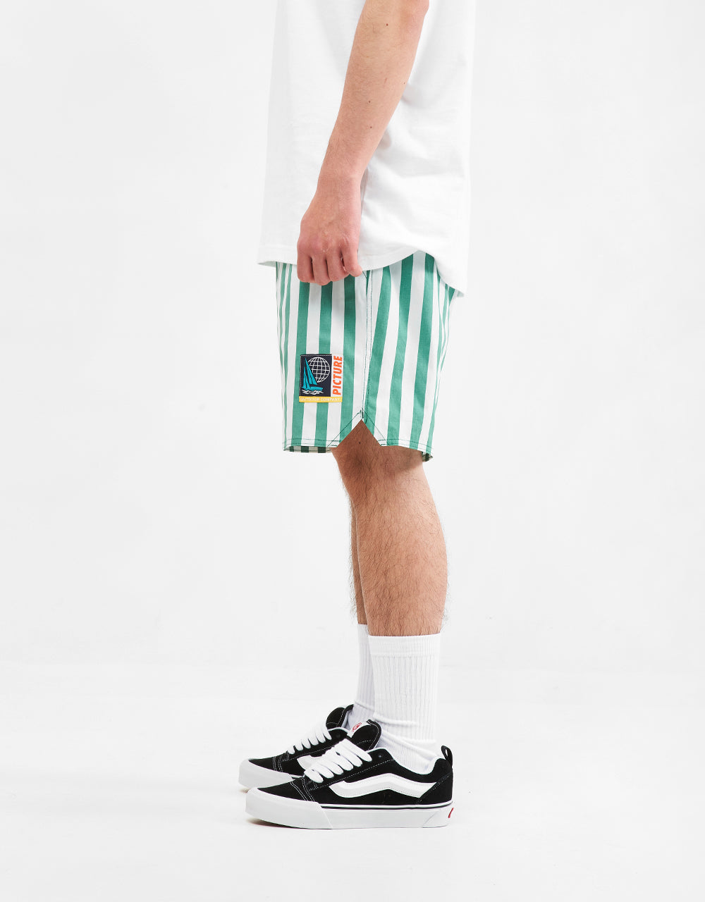 Picture Fish 17" Shorts - Lines Green Print