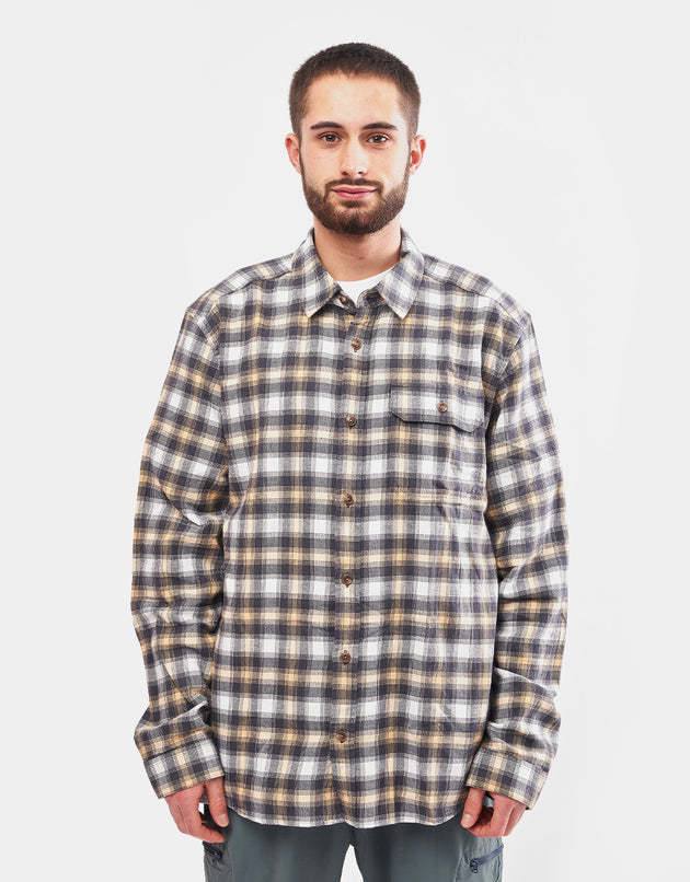 Patagonia Lightweight L/S Fjord Flannel Shirt - Beach Day: Sandy Melon