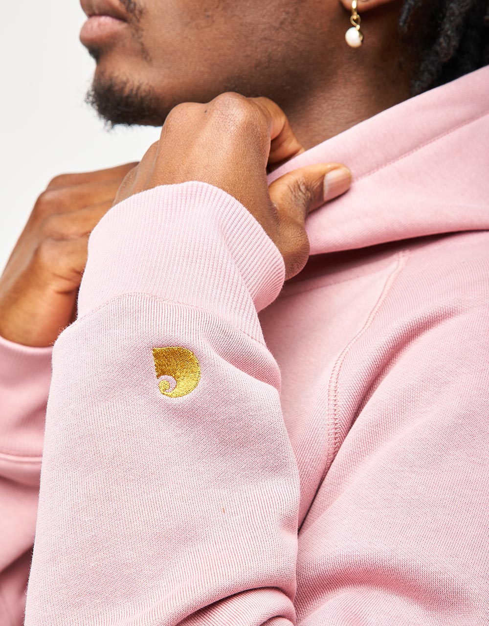 Carhartt WIP Hooded Chase Sweatshirt - Glassy Pink/Gold