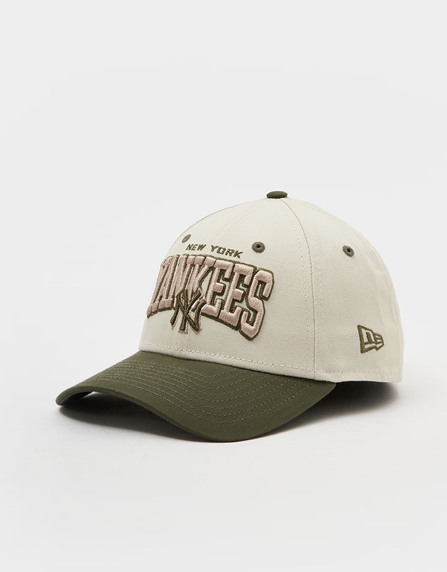 New Era 9Forty® New York Yankees White Crown Cap - New Olive/Stone