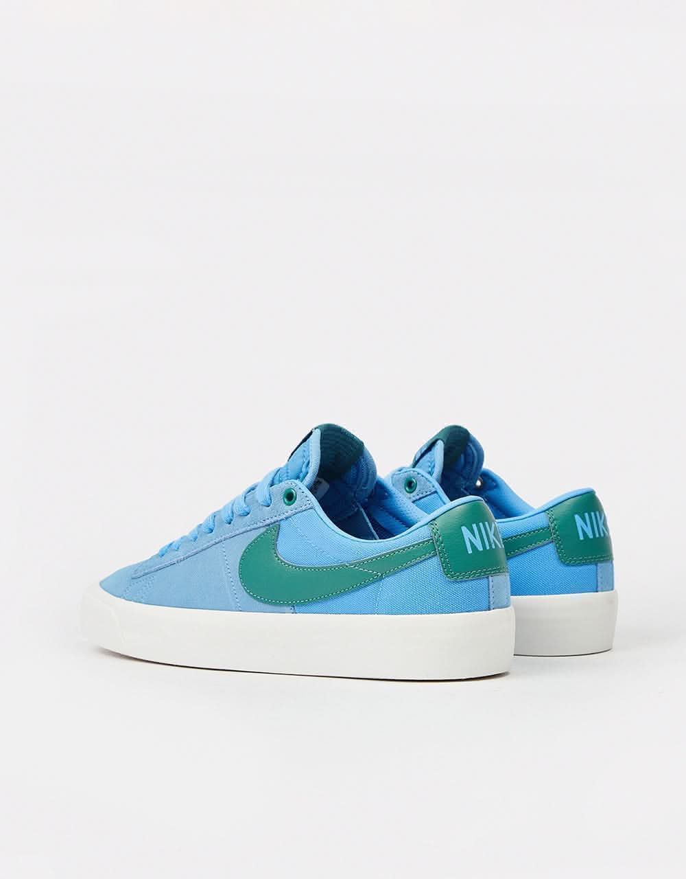 nike sb blazer low gt ivory blue gum skate