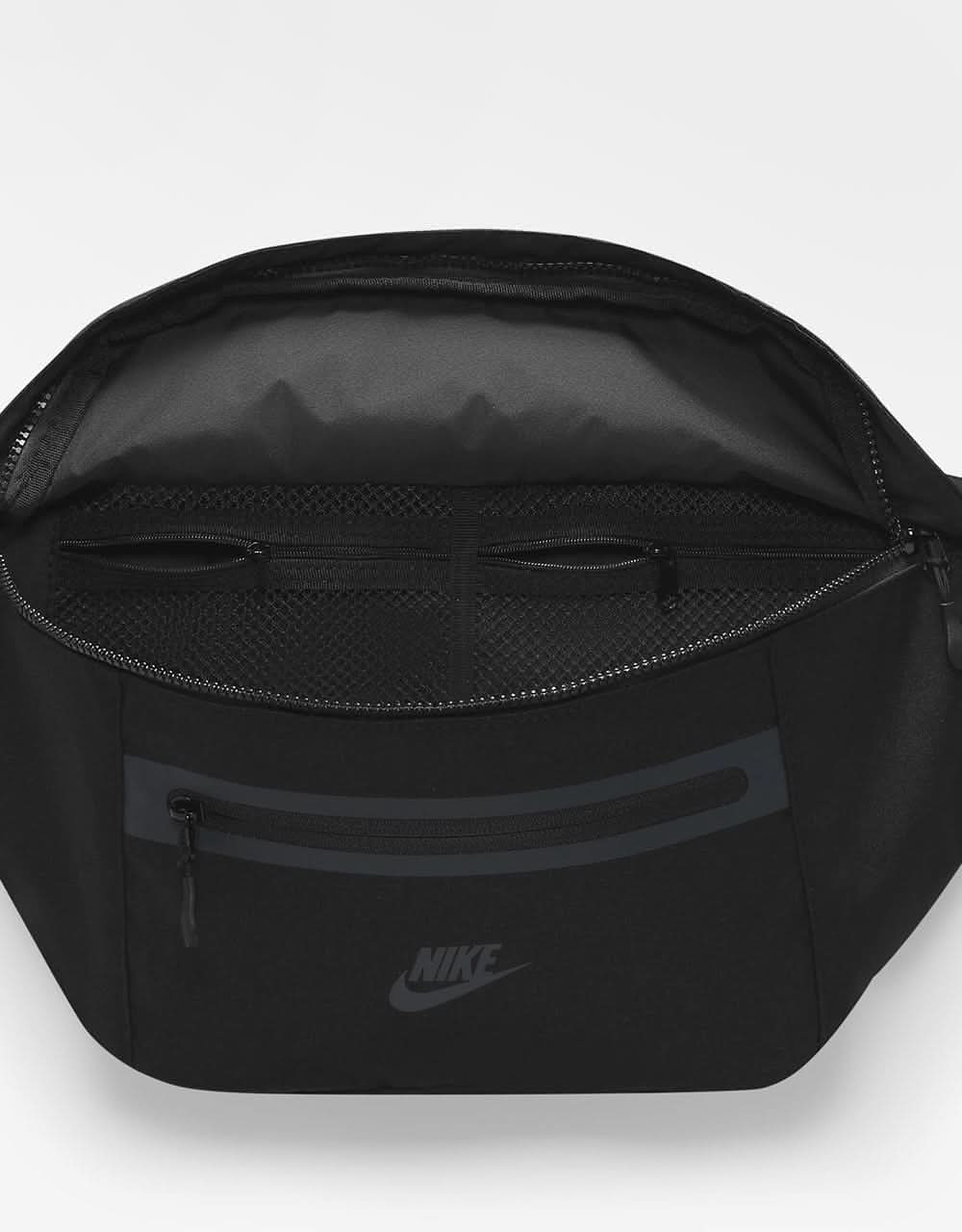 black nike pe bag
