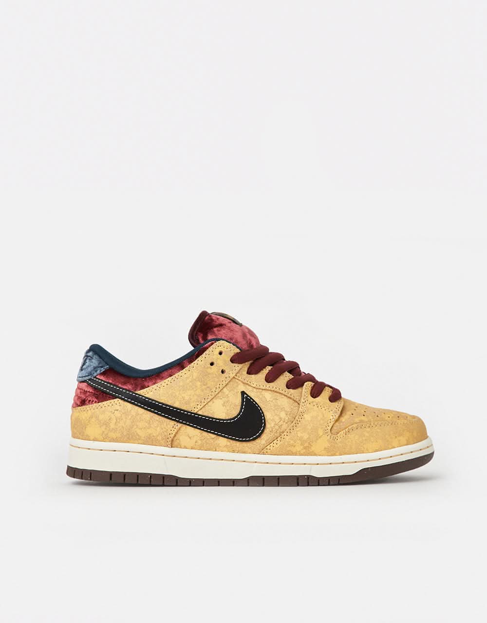 Nike SB 'City of Cinema' Dunk Low Pro Skate Shoes Celestial Gold