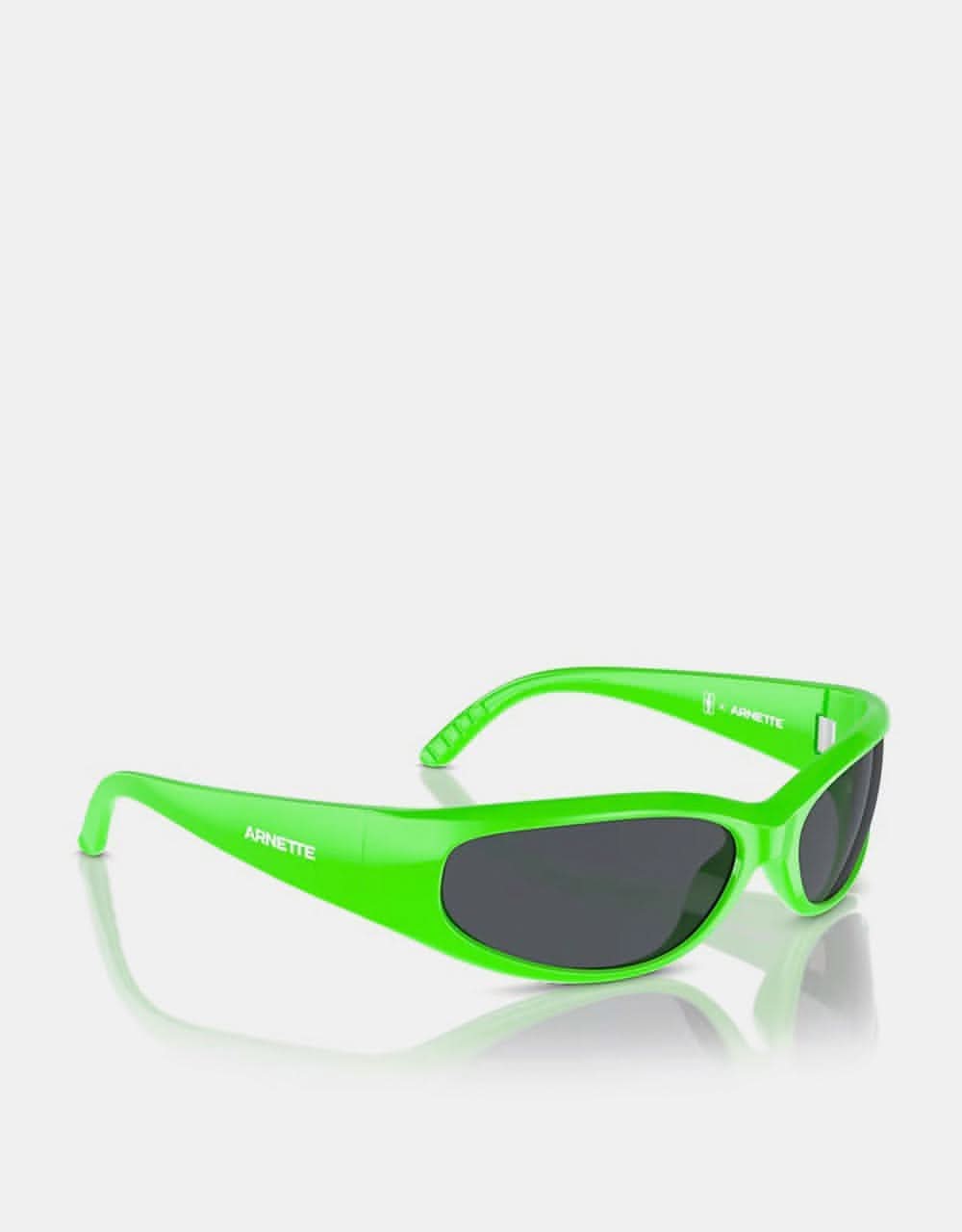 Arnette x Girl Catfish Sunglasses - Yeah Right – Route One