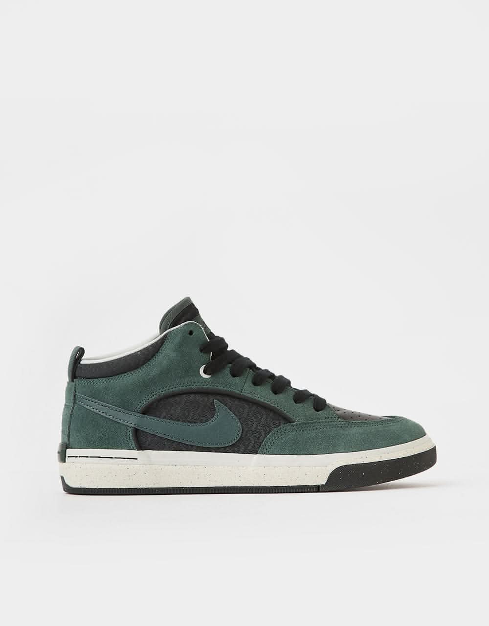 nike skate shoes mid top