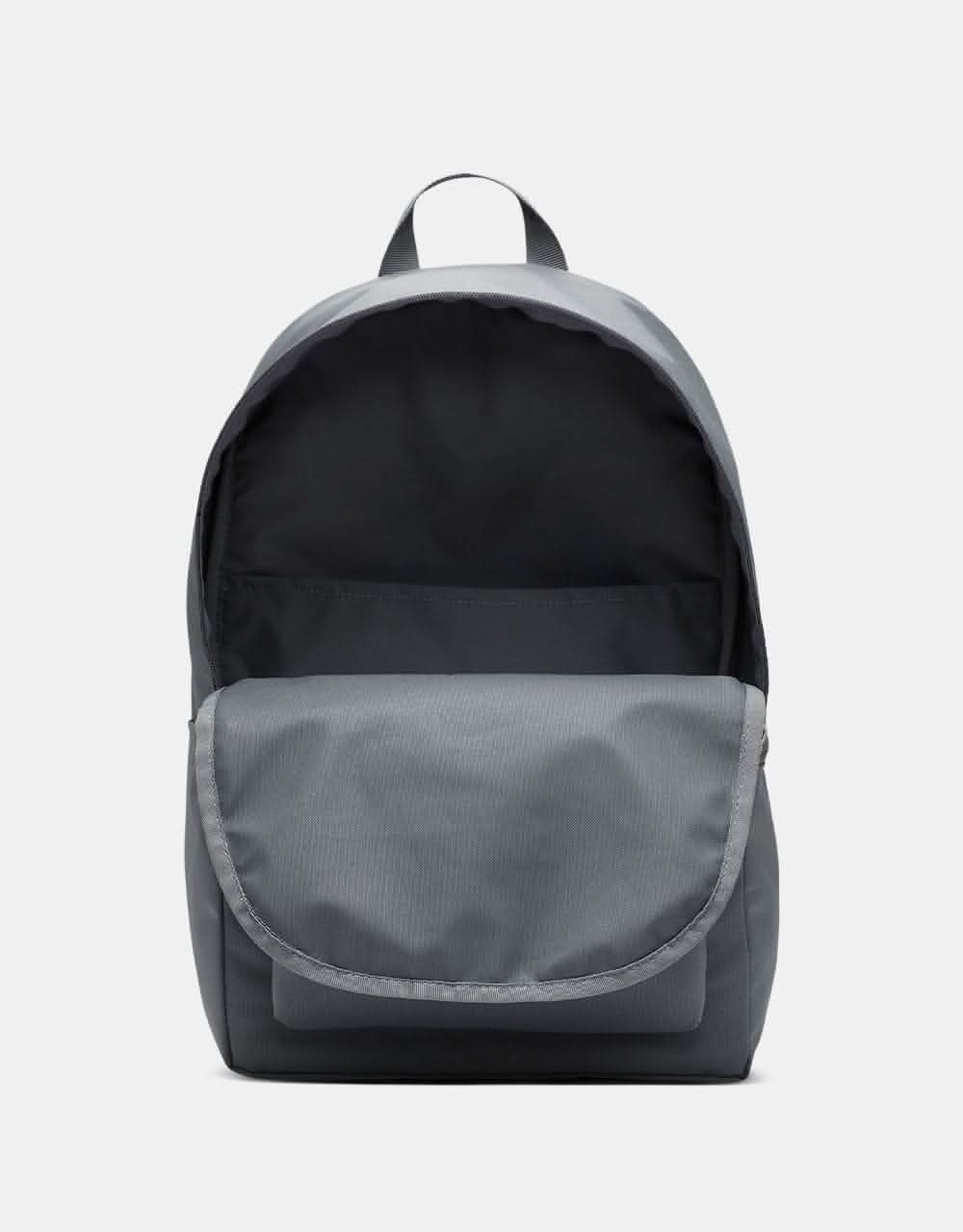 nike heritage 2.0 backpack grey