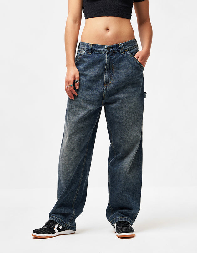 [gender:f]