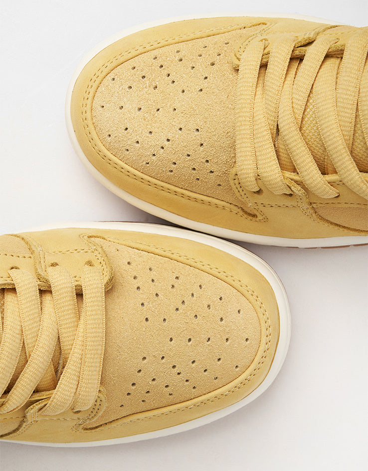 Nike SB Dunk Low Pro ISO Skate Shoes - Saturn Gold/Sail-Saturn