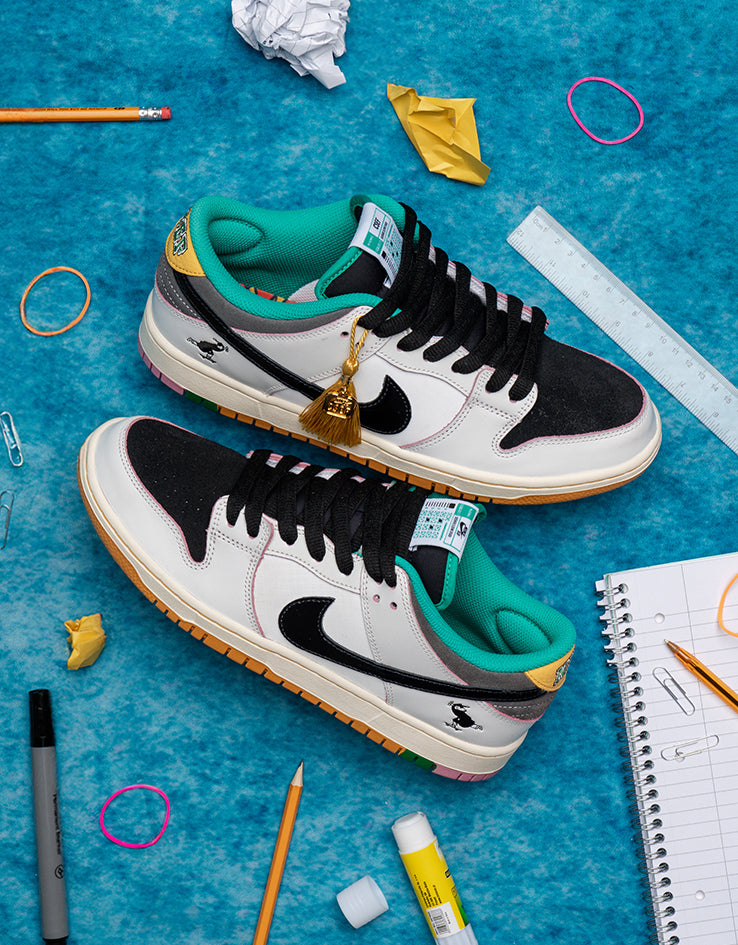 Nike SB 'CSEF' Dunk Low Pro QS Skate Shoes - Summit White/Black