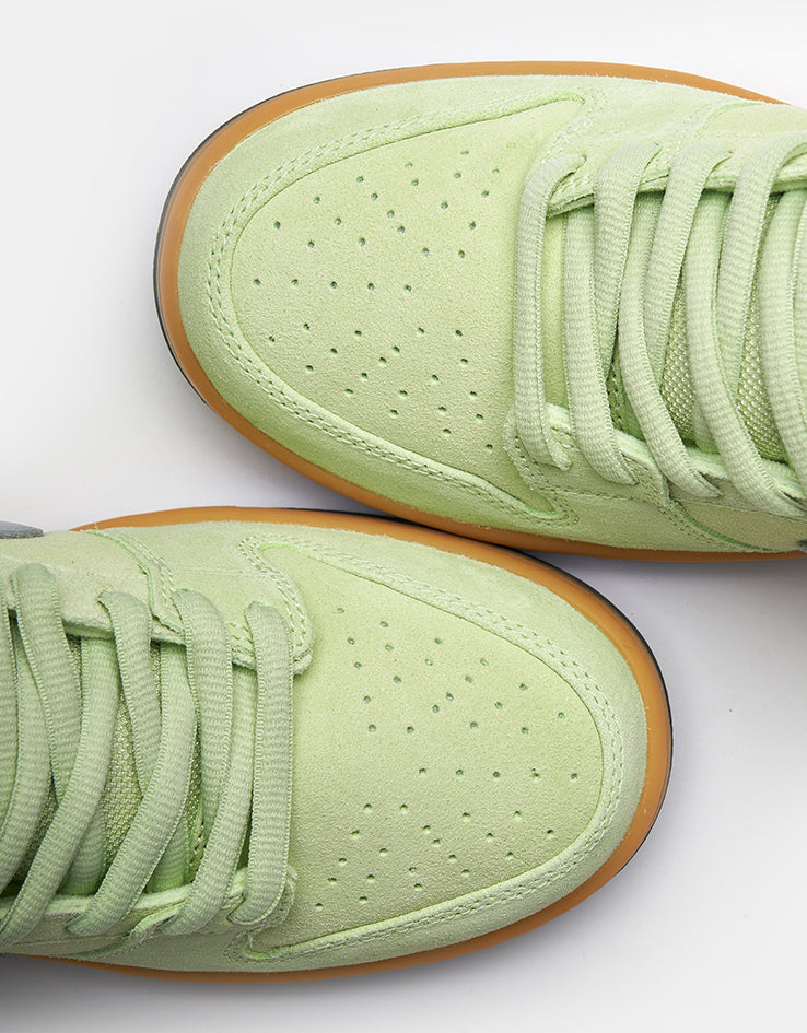 Nike SB Dunk Low Pro Premium Skate Shoes - Pistachio Frost/Wolf