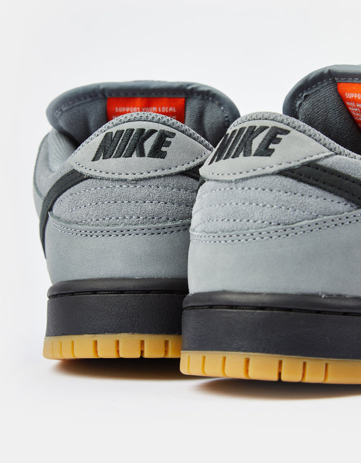 靴 Nike SB Dunk Low ISO Cool Grey/Black Nike SB Dunk Low ISO 