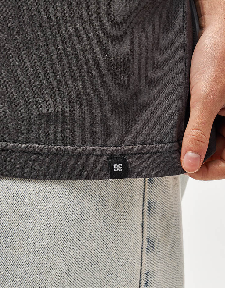 DC Stock Up T-Shirt - Black Enzyme Wash