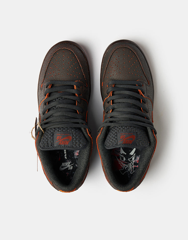 Nike SB 'Krampus' Dunk Low Pro Premium Skate Shoes - Dk Smoke Grey/Campfire Orange-Black