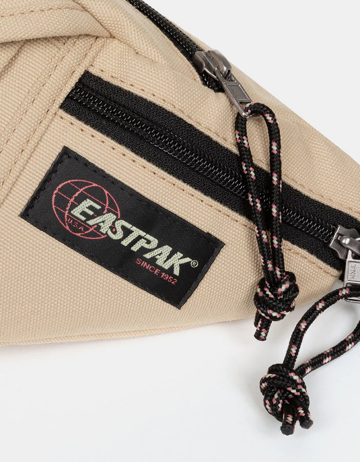 Eastpak Way Hot Waist Pak'R Cross Body Bag - Vintage Beige