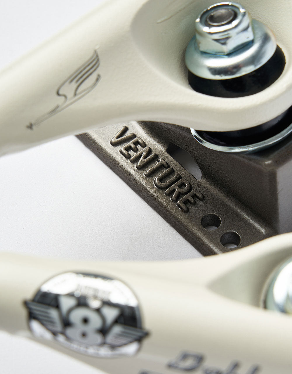 Venture Worrest Bob Pro V8 Skateboard Trucks (Pair)