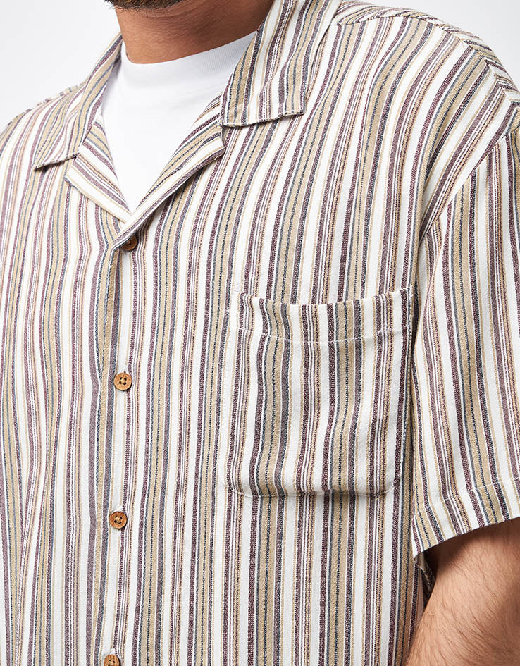 【レッド（60）】Bruce Broken Stripe SS Shirt Bruce Broken Stripe SS Shirt | Saturdays NYC Japan