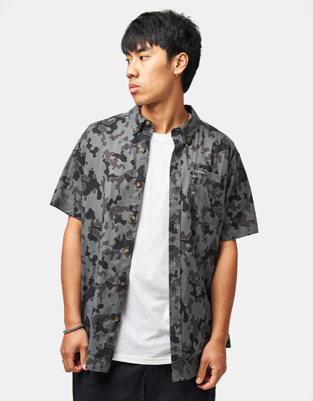 Columbia Rapid Rivers™ Printed S/S Shirt - Charcoal/Midrange Camo