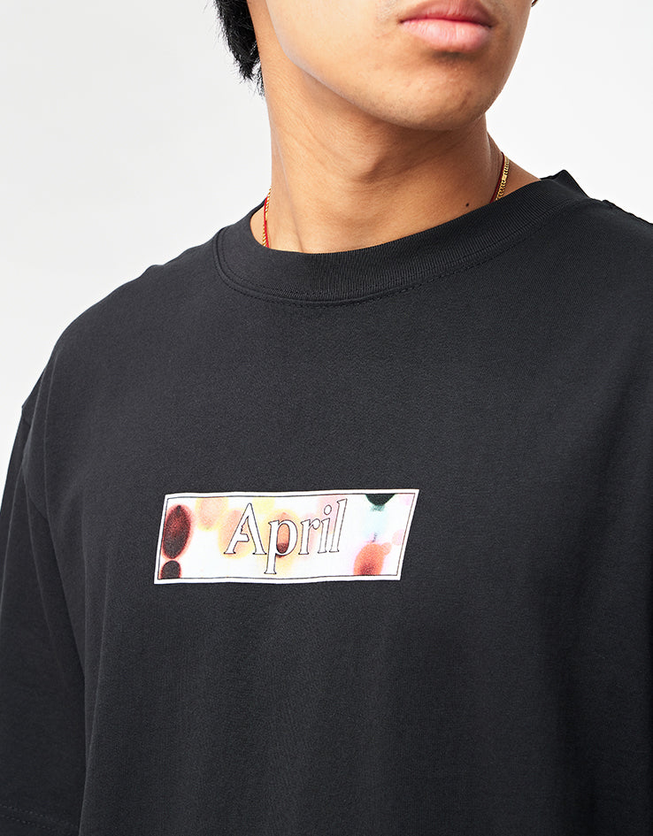 April Genes T-Shirt - Black