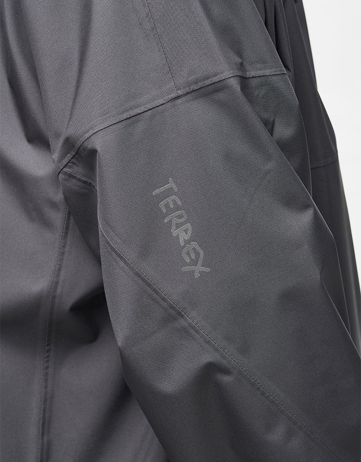 yu adidas Terrex x Gonz Shmoo XPL 2.5L Jacket - Black – Route One