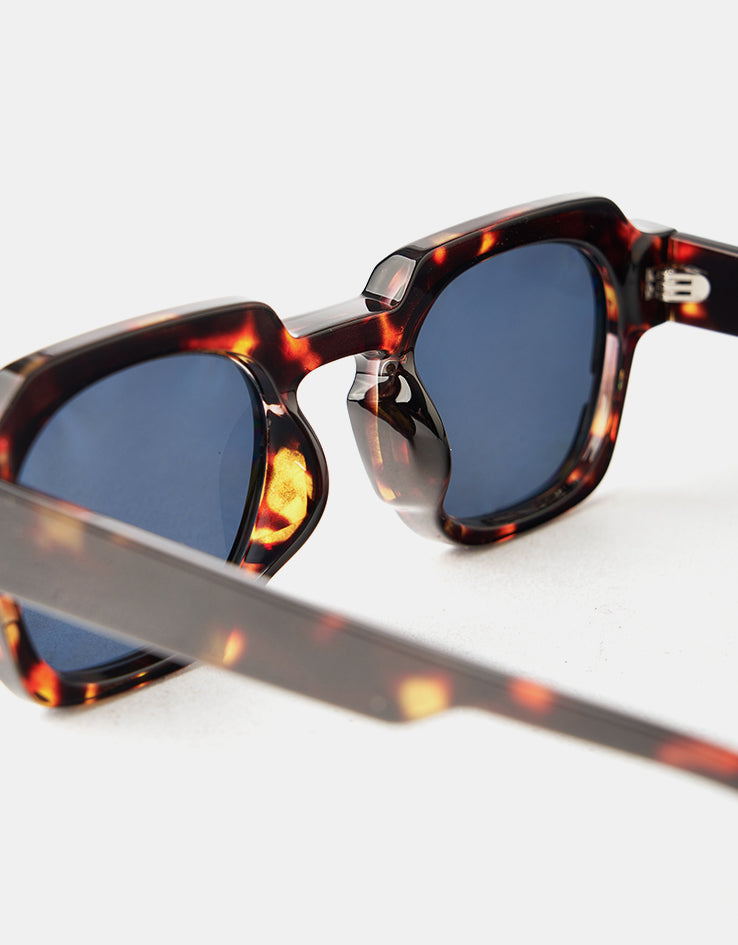 Route One Elio Sunglasses - Tortoise/Blue Lens