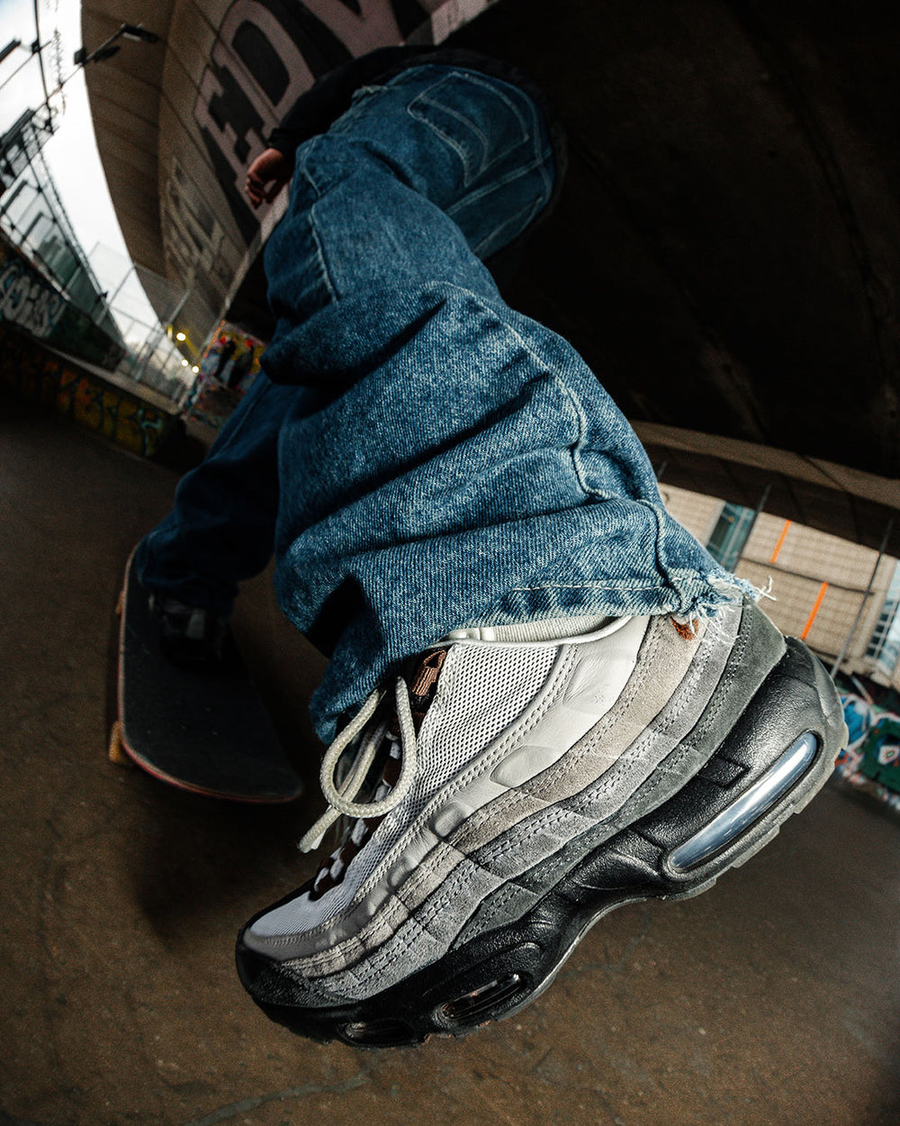 Nike SB Air Max 95 Skate Shoes - Black/Cacao Wow-Anthracite-Lt Graphite