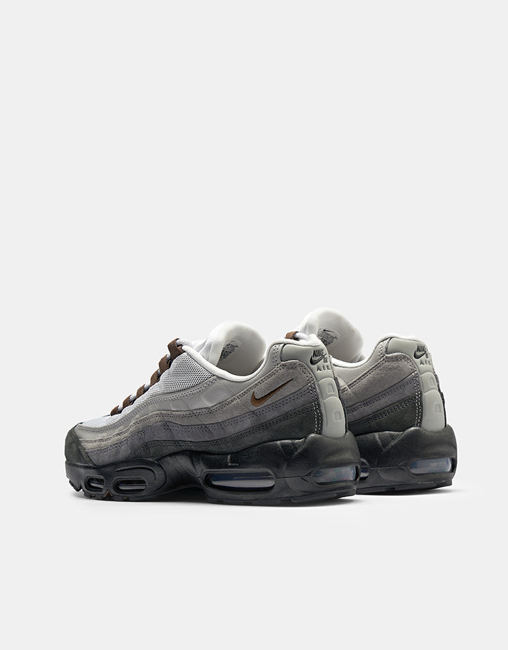 Nike SB Air Max 95 Skate Shoes - Black/Cacao Wow-Anthracite-Lt Graphite