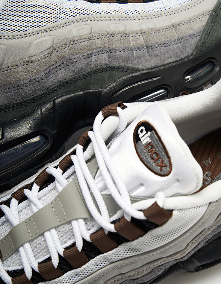 Nike SB Air Max 95 Skate Shoes - Black/Cacao Wow-Anthracite-Lt Graphite